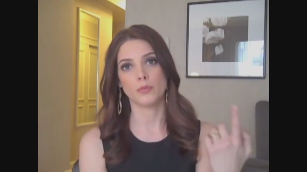 Ashley-Greene-dot-nl_Skatelandinterview-ComingSoonNet0806.jpg
