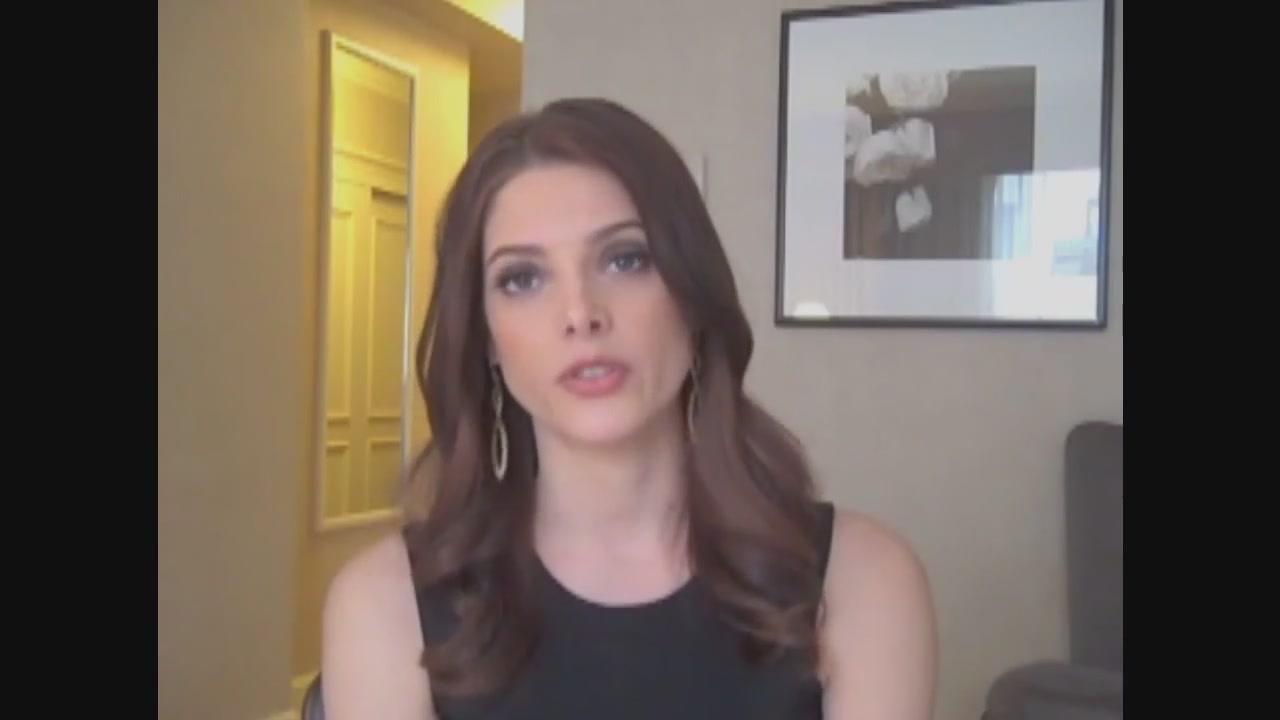 Ashley-Greene-dot-nl_Skatelandinterview-ComingSoonNet0807.jpg
