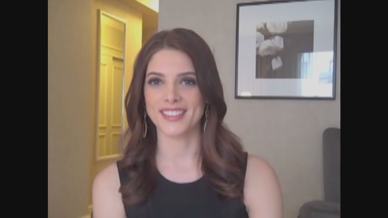 Ashley-Greene-dot-nl_Skatelandinterview-ComingSoonNet0823.jpg