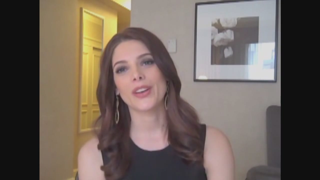 Ashley-Greene-dot-nl_Skatelandinterview-ComingSoonNet0825.jpg