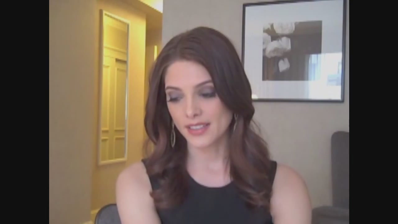 Ashley-Greene-dot-nl_Skatelandinterview-ComingSoonNet0834.jpg