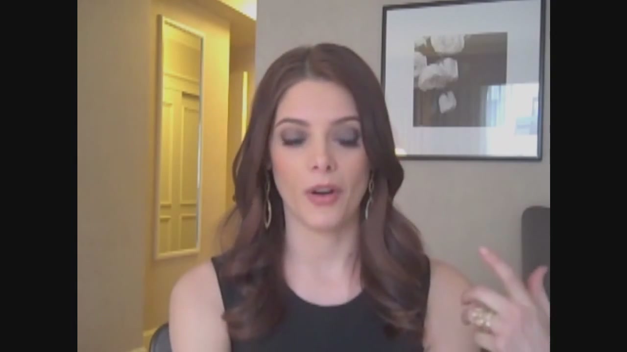 Ashley-Greene-dot-nl_Skatelandinterview-ComingSoonNet0840.jpg