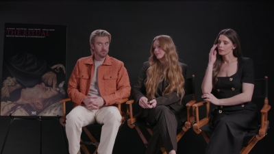 ashley-greene-dot-nl_TheRitualPressJunket-ComingSoon0806.jpg