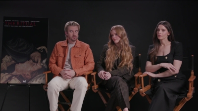 ashley-greene-dot-nl_TheRitualPressJunket-ComingSoon0815.jpg