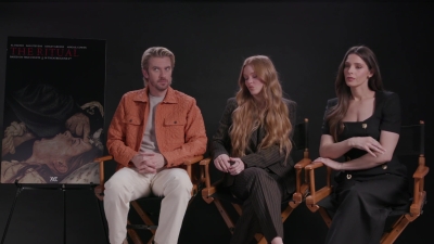 ashley-greene-dot-nl_TheRitualPressJunket-ComingSoon0817.jpg