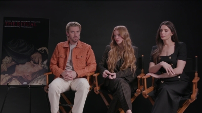 ashley-greene-dot-nl_TheRitualPressJunket-ComingSoon0825.jpg