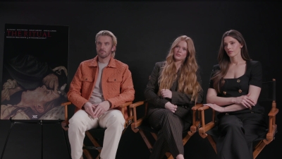 ashley-greene-dot-nl_TheRitualPressJunket-ComingSoon0922.jpg