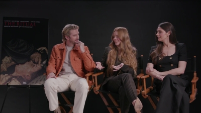 ashley-greene-dot-nl_TheRitualPressJunket-TheMarySue1092.jpg