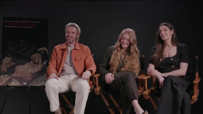 ashley-greene-dot-nl_TheRitualPressJunket-TheMarySue1157.jpg