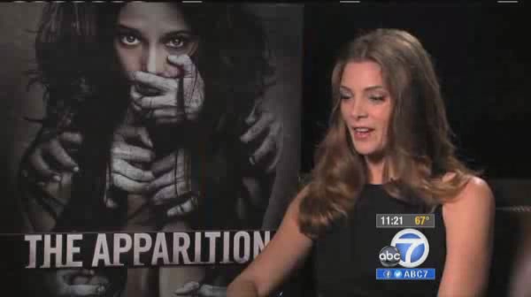 Ashley-Greene-dot-nl_TheApparition-PressJunket-ABC7-0027.jpg