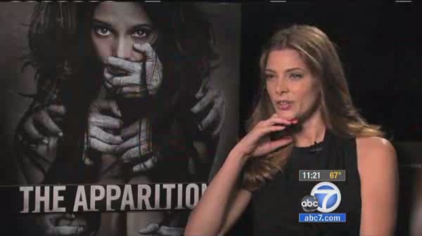 Ashley-Greene-dot-nl_TheApparition-PressJunket-ABC7-0051.jpg