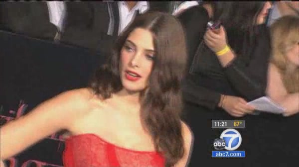 Ashley-Greene-dot-nl_TheApparition-PressJunket-ABC7-0076.jpg