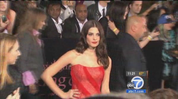 Ashley-Greene-dot-nl_TheApparition-PressJunket-ABC7-0078.jpg