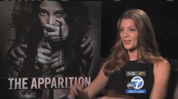 Ashley-Greene-dot-nl_TheApparition-PressJunket-ABC7-0097.jpg