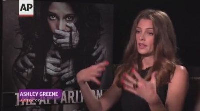 Ashley-Greene-dot-nl_TheApparition-PressJunket-AP0008.jpg