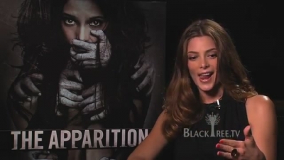 Ashley-Greene-dot-nl_TheApparition-PressJunket-BlackTreeTV0175.jpg