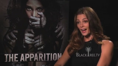 Ashley-Greene-dot-nl_TheApparition-PressJunket-BlackTreeTV0202.jpg