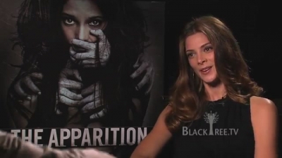 Ashley-Greene-dot-nl_TheApparition-PressJunket-BlackTreeTV0240.jpg