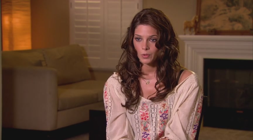 Ashley-Greene-dot-nl_TheApparition-PressJunket-TrailerAddict0027.jpg