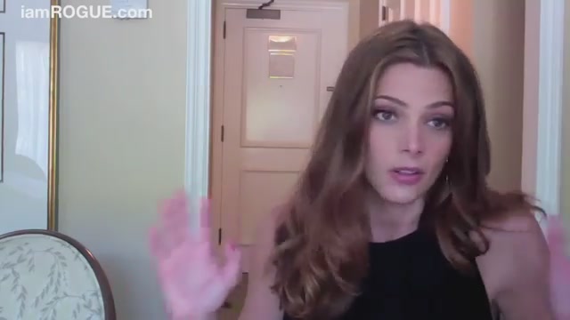 Ashley-Greene-dot-nl_TheApparition-PressJunket-IAmRouge0311.jpg