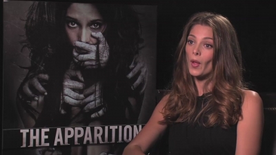 Ashley-Greene-dot-nl_TheApparition-PressJunket-shocktillyoudrop0328.jpg