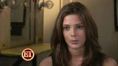 Ashley-Greene_dot_nl---ETbehindthescenesofButter00001.jpg