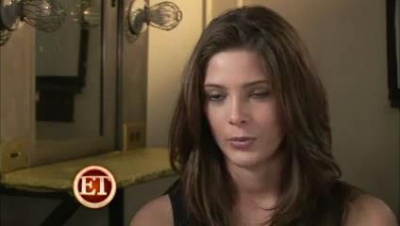 Ashley-Greene_dot_nl---ETbehindthescenesofButter00005.jpg