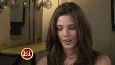 Ashley-Greene_dot_nl---ETbehindthescenesofButter00037.jpg