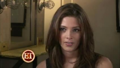 Ashley-Greene_dot_nl---ETbehindthescenesofButter00039.jpg