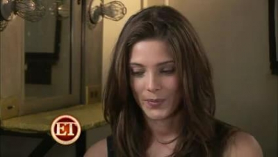 Ashley-Greene_dot_nl---ETbehindthescenesofButter00043.jpg