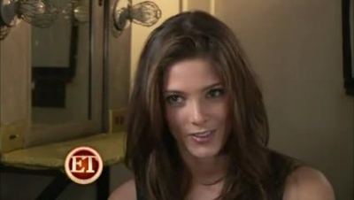 Ashley-Greene_dot_nl---ETbehindthescenesofButter00046.jpg