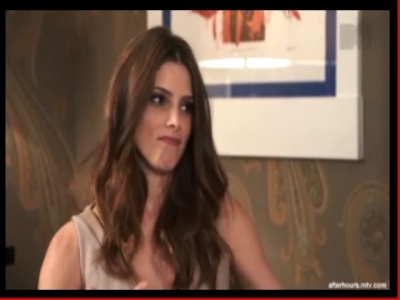 Ashley-Greene-dot-nl_Butterinterview-MTVAfterHours-Bloopers0015.jpg