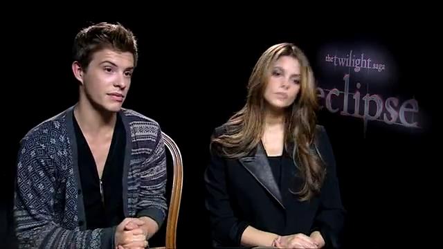 Ashley-Greene_dot_nl-EclipseinterviewWith_HeyUGuysBlog-00013.jpg
