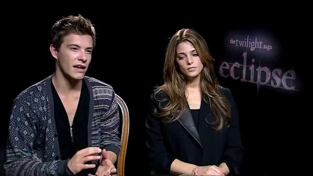 Ashley-Greene_dot_nl-EclipseinterviewWith_HeyUGuysBlog-00016.jpg