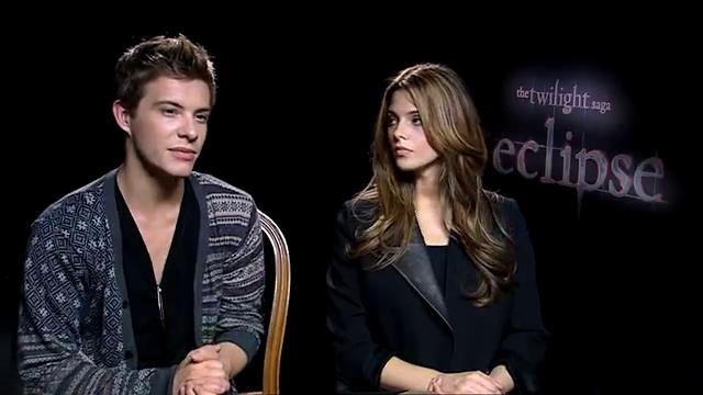 Ashley-Greene_dot_nl-EclipseinterviewWith_HeyUGuysBlog-00017.jpg