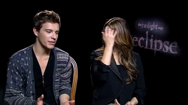 Ashley-Greene_dot_nl-EclipseinterviewWith_HeyUGuysBlog-00020.jpg