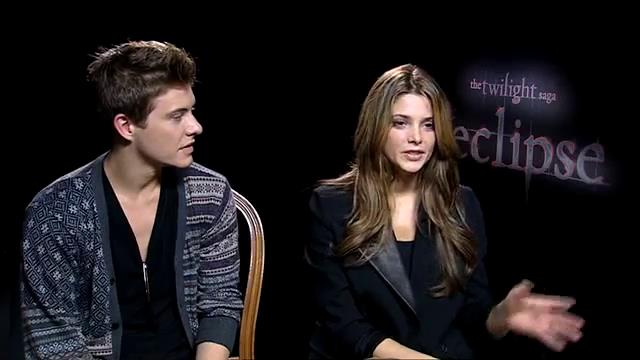 Ashley-Greene_dot_nl-EclipseinterviewWith_HeyUGuysBlog-00042.jpg
