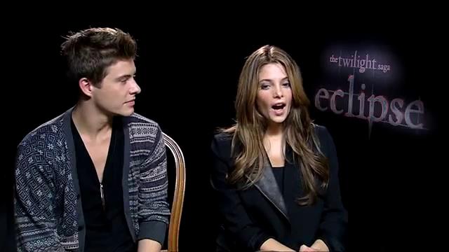 Ashley-Greene_dot_nl-EclipseinterviewWith_HeyUGuysBlog-00045.jpg