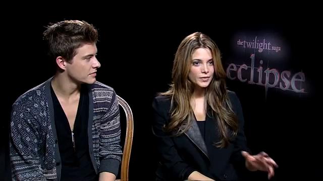 Ashley-Greene_dot_nl-EclipseinterviewWith_HeyUGuysBlog-00047.jpg