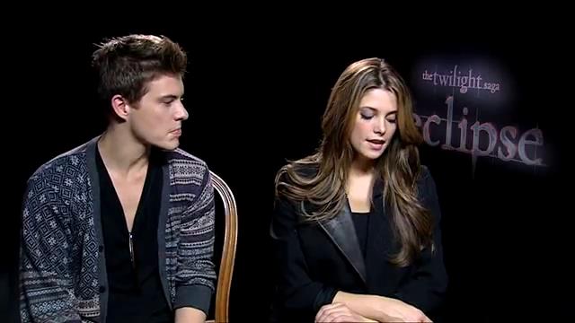 Ashley-Greene_dot_nl-EclipseinterviewWith_HeyUGuysBlog-00068.jpg
