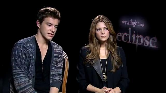 Ashley-Greene_dot_nl-EclipseinterviewWith_HeyUGuysBlog-00105.jpg