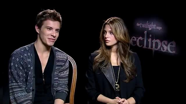 Ashley-Greene_dot_nl-EclipseinterviewWith_HeyUGuysBlog-00107.jpg