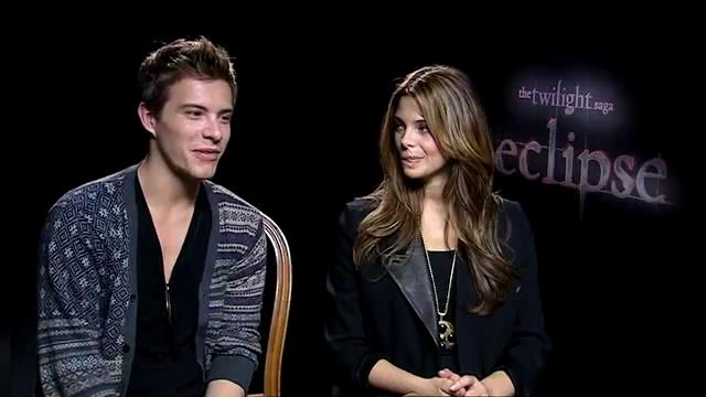 Ashley-Greene_dot_nl-EclipseinterviewWith_HeyUGuysBlog-00109.jpg