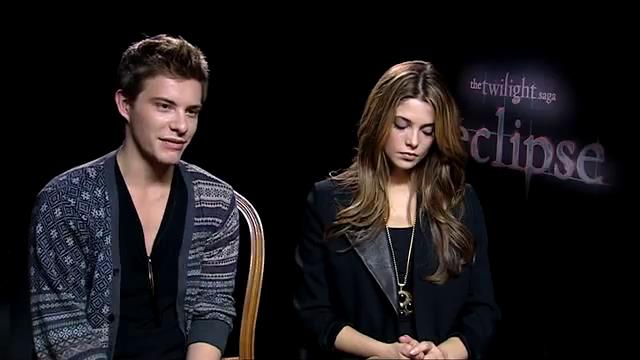 Ashley-Greene_dot_nl-EclipseinterviewWith_HeyUGuysBlog-00116.jpg
