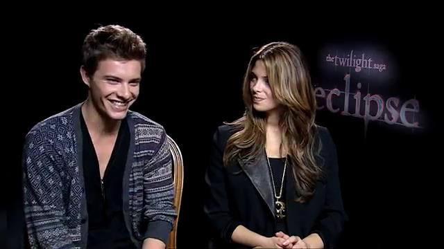 Ashley-Greene_dot_nl-EclipseinterviewWith_HeyUGuysBlog-00119.jpg