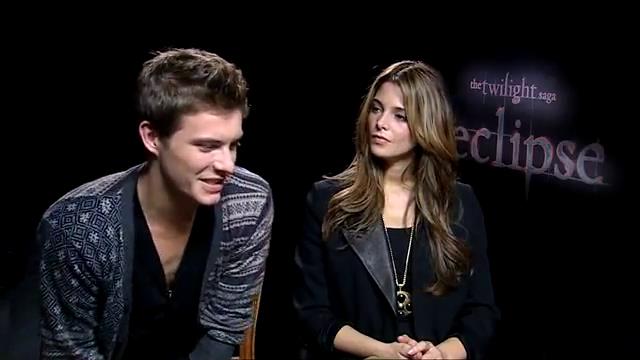 Ashley-Greene_dot_nl-EclipseinterviewWith_HeyUGuysBlog-00121.jpg