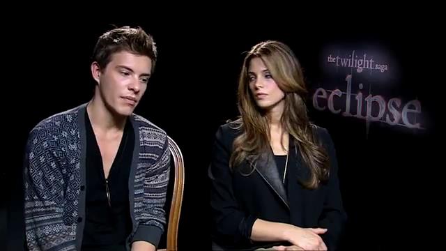 Ashley-Greene_dot_nl-EclipseinterviewWith_HeyUGuysBlog-00124.jpg