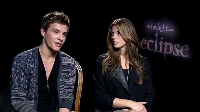 Ashley-Greene_dot_nl-EclipseinterviewWith_HeyUGuysBlog-00125.jpg