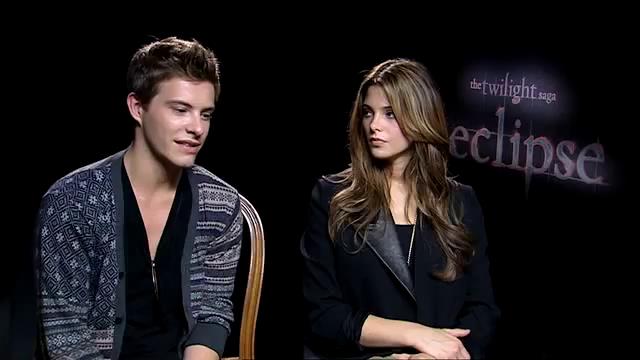 Ashley-Greene_dot_nl-EclipseinterviewWith_HeyUGuysBlog-00128.jpg