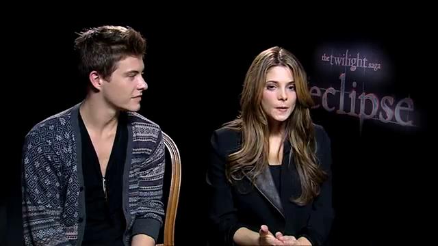 Ashley-Greene_dot_nl-EclipseinterviewWith_HeyUGuysBlog-00141.jpg